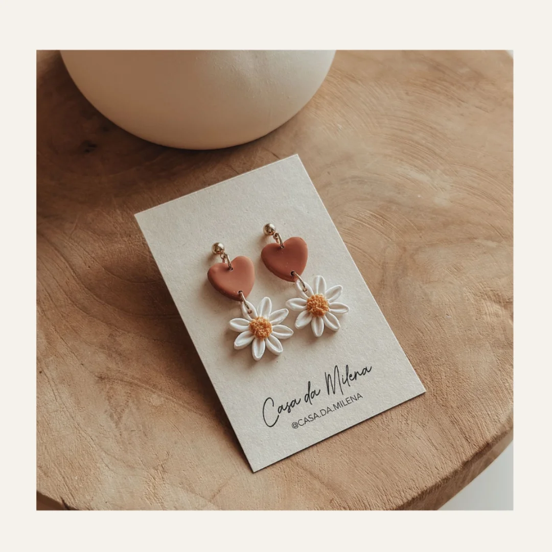 Oorbellen - terracotta hart en madelief